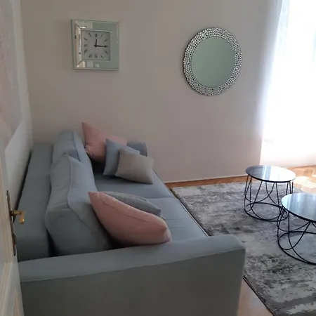 Rose Apartment