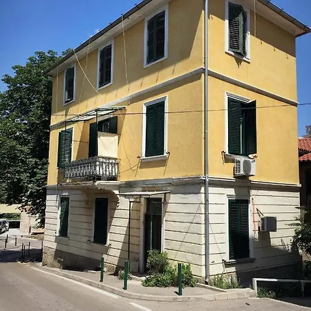 Apartman Rose *