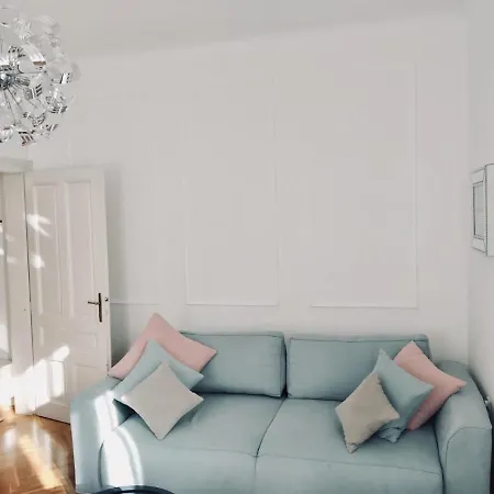 Rose Apartment
